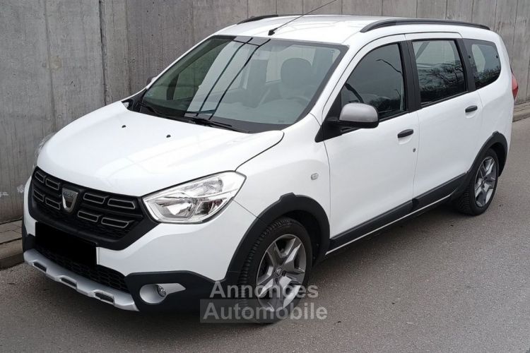 Dacia Lodgy 1.5 Blue dCi 115 Stepway 7PL - <small></small> 15.990 € <small>TTC</small> - #1