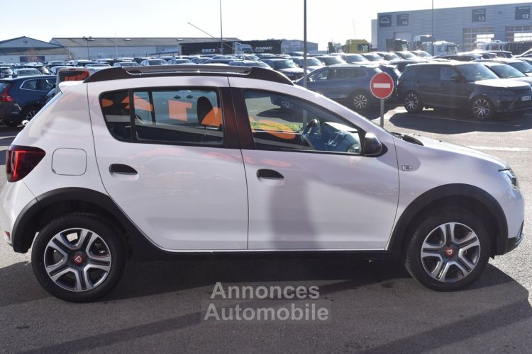 Dacia Sandero 0.9 TCE 90CH TECHROAD - 19 - <small></small> 10.990 € <small>TTC</small> - #4