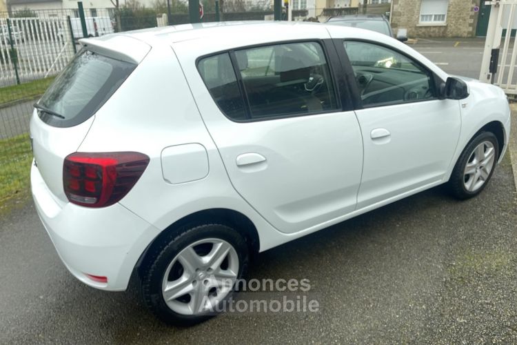 Dacia Sandero 1.0 SCE 75CH LAUREATE -18 - <small></small> 10.990 € <small>TTC</small> - #2