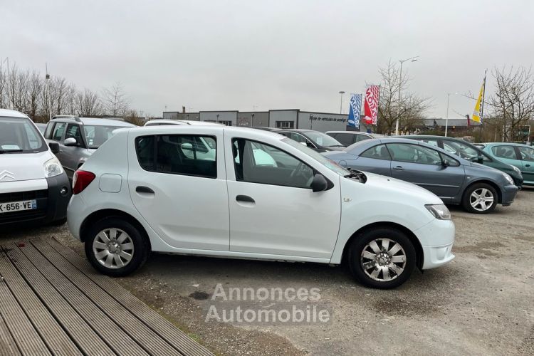 Dacia Sandero 1.2 16v 75ch Lauréate - <small></small> 4.990 € <small>TTC</small> - #4