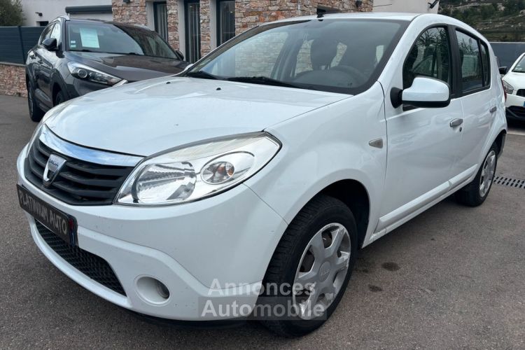 Dacia Sandero 1.4 MPI 75 Laureate ESS-GPL - <small></small> 3.990 € <small>TTC</small> - #2