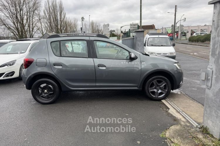 Dacia Sandero 1.5 dCi - 90 Bva Stepway Gps + Clim + Radar AR - <small></small> 12.490 € <small>TTC</small> - #6