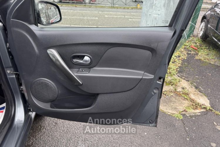 Dacia Sandero 1.5 dCi - 90 Bva Stepway Gps + Clim + Radar AR - <small></small> 12.490 € <small>TTC</small> - #17