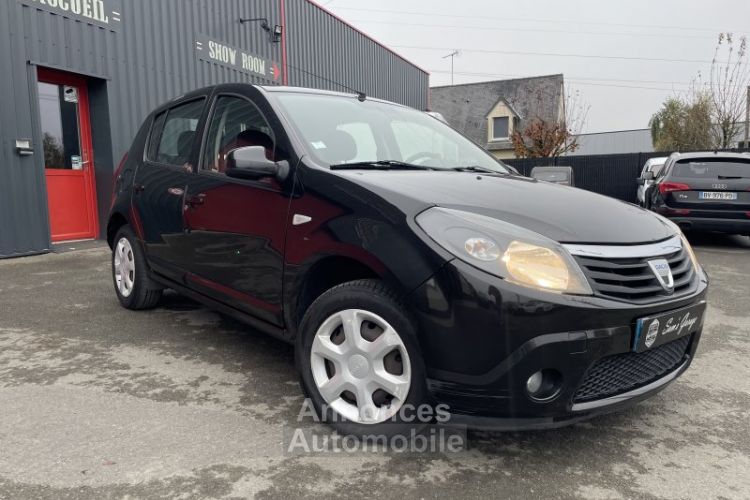 Dacia Sandero Black-Line GPL 2010 1.4 MPI - <small></small> 5.490 € <small>TTC</small> - #2