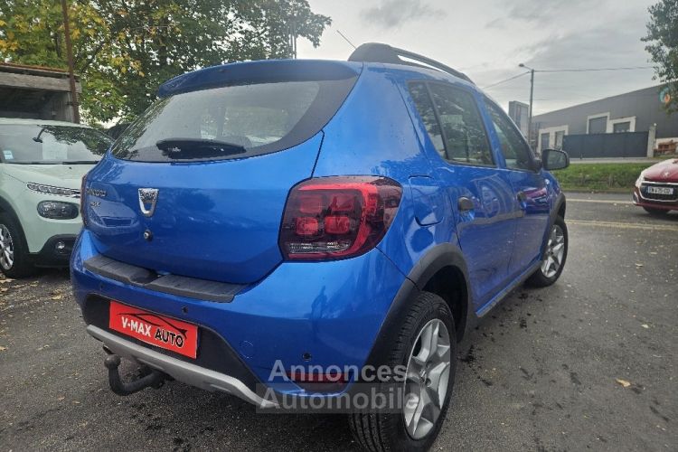 Dacia Sandero dCi 90 Stepway - <small></small> 11.990 € <small>TTC</small> - #2