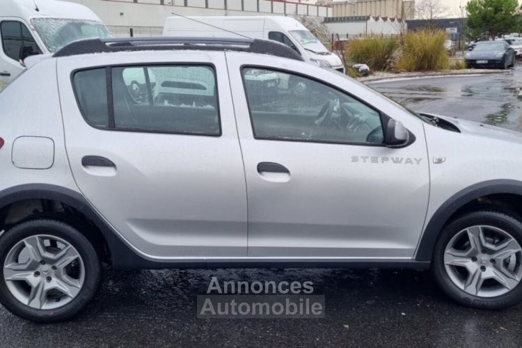 Dacia Sandero II (B52) 0.9 TCe 90ch Stepway Navy - <small></small> 8.990 € <small>TTC</small> - #6