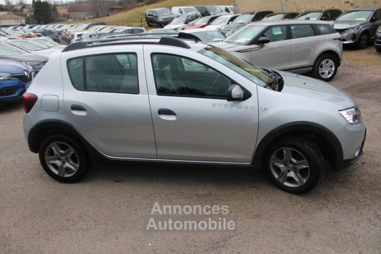 Dacia Sandero III STEPWAY 95 CV 1L5 BLUEDCI CAMÉRA GPS RÉGULATEUR BLUETOOTH ABS LEDS USB ACCOUDOIR - <small></small> 12.100 € <small>TTC</small> - #2