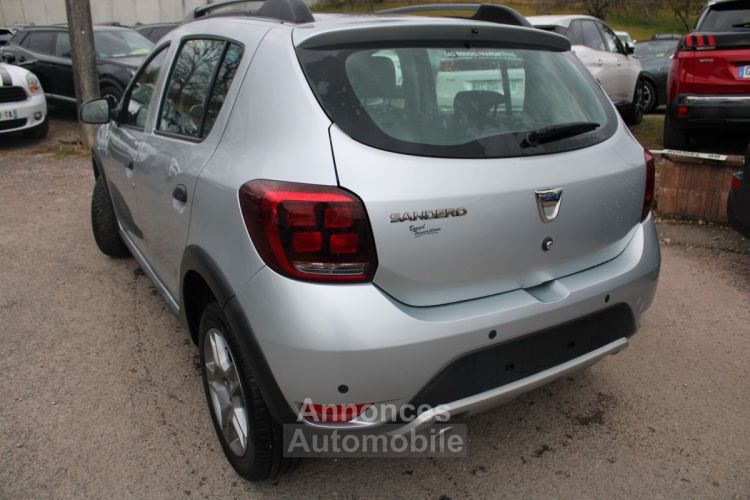 Dacia Sandero III STEPWAY 95 CV 1L5 BLUEDCI CAMÉRA GPS RÉGULATEUR BLUETOOTH ABS LEDS USB ACCOUDOIR - <small></small> 12.100 € <small>TTC</small> - #4