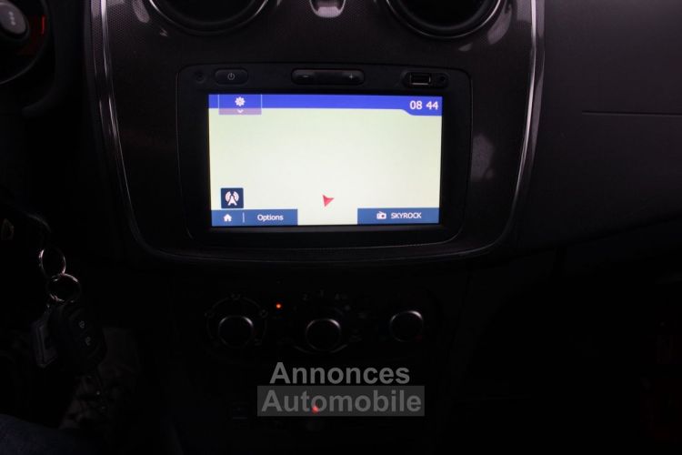 Dacia Sandero III STEPWAY 95 CV 1L5 BLUEDCI CAMÉRA GPS RÉGULATEUR BLUETOOTH ABS LEDS USB ACCOUDOIR - <small></small> 12.100 € <small>TTC</small> - #12