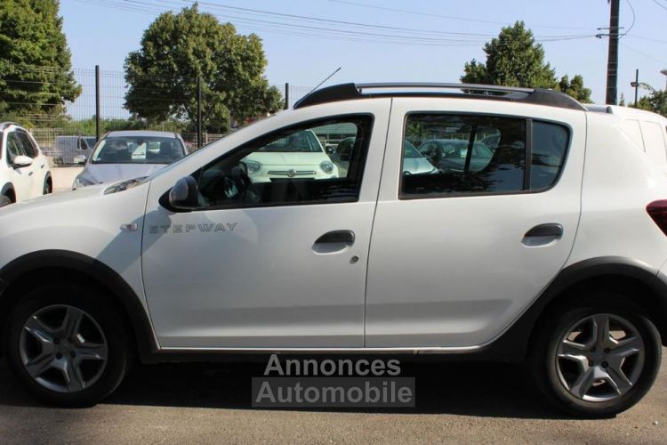 Dacia Sandero STEPWAY 1.0 TCE GPL 100 ESSENTIAL - <small></small> 11.490 € <small>TTC</small> - #2