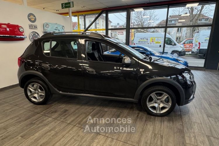 Dacia Sandero Stepway 90 Ch GPL 242,67E-Mois - <small></small> 9.490 € <small>TTC</small> - #2