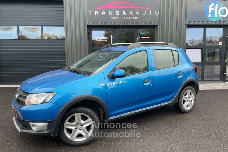 Dacia Sandero tce 90 stepway avec navigation climatisation regulateur de vitesse bluetooth - <small></small> 6.490 € <small>TTC</small> - #1