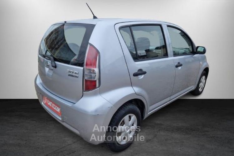 Daihatsu SIRION 1.0 70 cv 5 portes - <small></small> 3.990 € <small>TTC</small> - #2