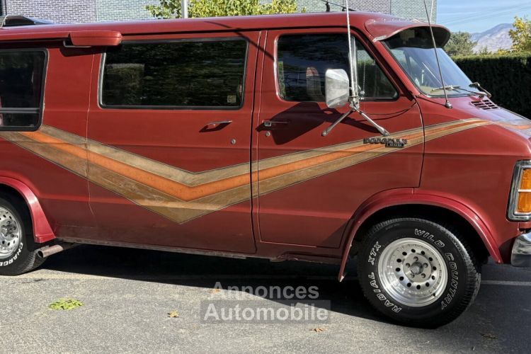 Dodge B Series B200 Van  - <small></small> 24.000 € <small>TTC</small> - #20