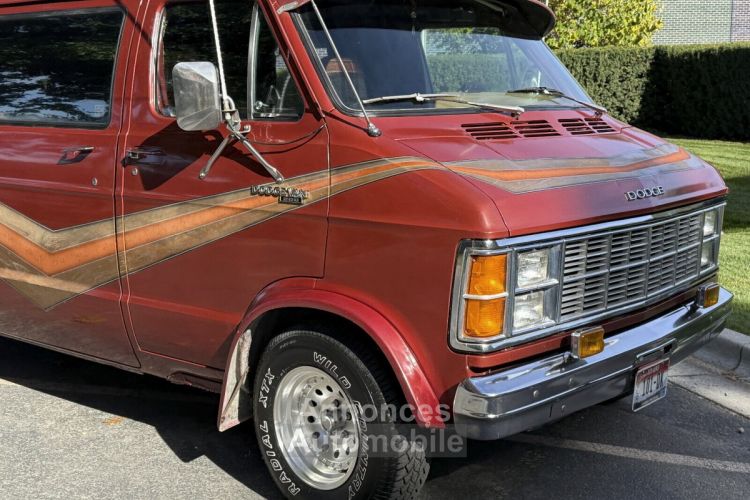 Dodge B Series B200 Van  - <small></small> 24.000 € <small>TTC</small> - #21