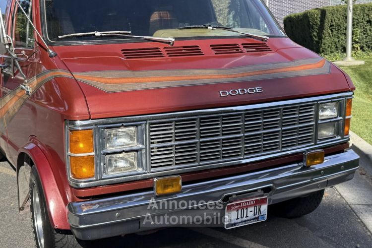 Dodge B Series B200 Van  - <small></small> 24.000 € <small>TTC</small> - #22