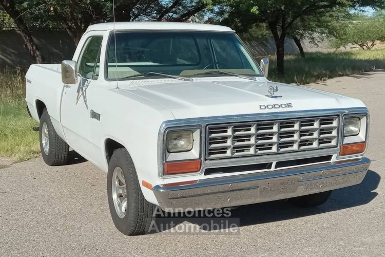 Dodge D Series D150  - <small></small> 22.000 € <small>TTC</small> - #1