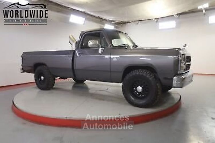 Dodge D Series D250  - <small></small> 29.700 € <small>TTC</small> - #2