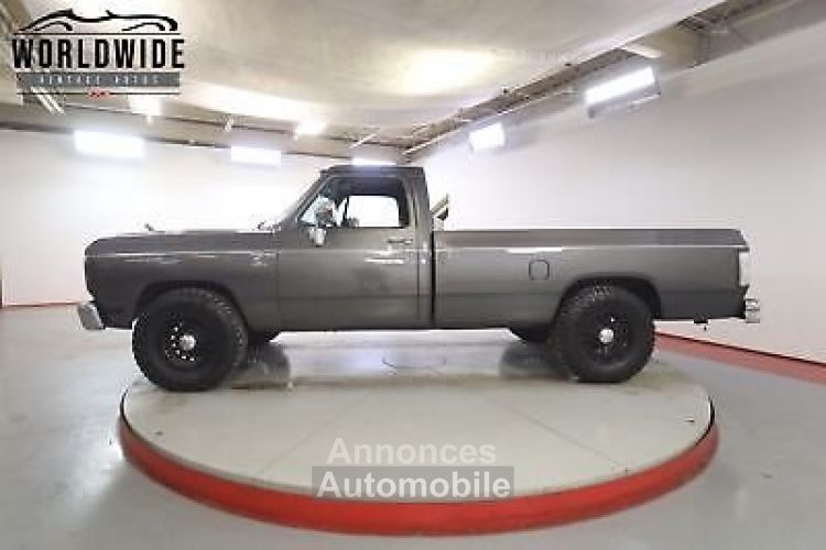 Dodge D Series D250  - <small></small> 29.700 € <small>TTC</small> - #3