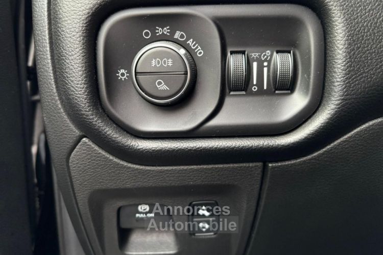 Dodge Ram 1500 CREW LARAMIE BLACK PACKAGE AIR - <small></small> 59.899 € <small>TTC</small> - #13