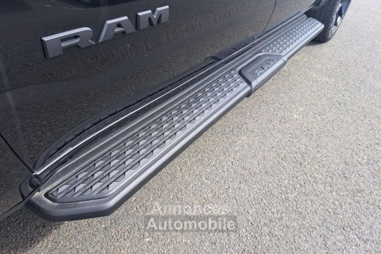Dodge Ram 1500 CREW LARAMIE SPORT NIGHT EDITION eTorque - <small></small> 91.900 € <small></small> - #25