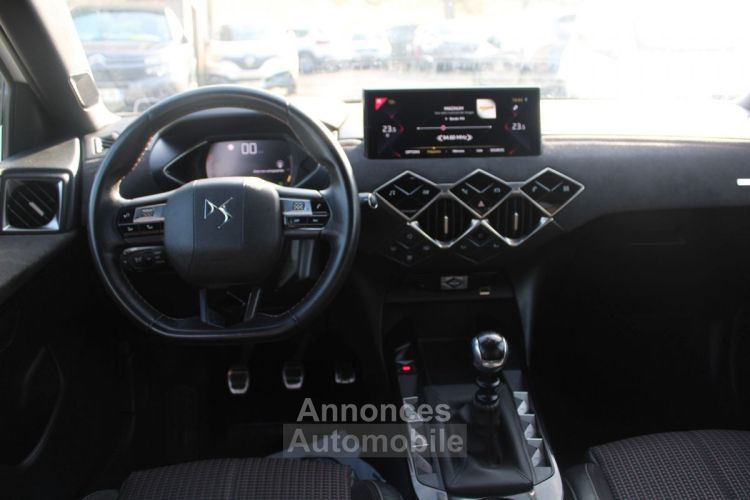 DS DS 3 CROSSBACK ESSENCE PERFORMANCE LINE 100 CV BICOLOR BOITE 6V LEDS GRAND GPS USB CLIM AUTO - <small></small> 16.500 € <small>TTC</small> - #10