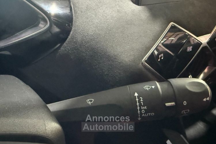 DS DS 3 DS3 CROSSBACK 100ch BVM6 Performance Line Démarrage sans clé Caméra 360° Apple CarPlay Courroie OK - <small></small> 14.990 € <small>TTC</small> - #15