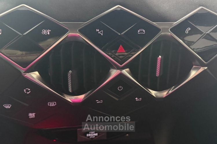 DS DS 3 DS3 CROSSBACK 100ch BVM6 Performance Line Démarrage sans clé Caméra 360° Apple CarPlay Courroie OK - <small></small> 14.990 € <small>TTC</small> - #24