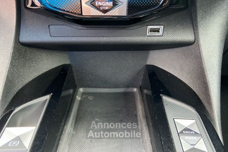 DS DS 3 DS3 CROSSBACK BlueHDi 130 EAT8 PERFORMANCE LINE + GPS Caméra Hifi Focal - <small></small> 25.450 € <small>TTC</small> - #29