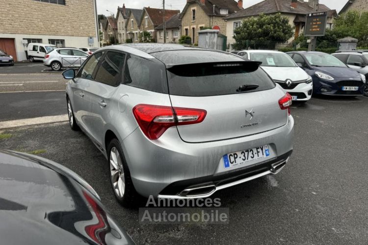 DS DS 5 1.6 e-HDi FAP - 115 Bva Executive Gps + Radar AR + Clim - <small></small> 10.990 € <small>TTC</small> - #3