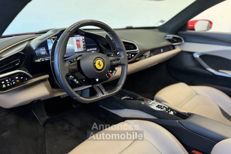 Ferrari 296 GTS Spyder 3.0 V6 Turbo 2024 830ch Hybride Garantie constructeur - <small></small> 349.990 € <small>TTC</small> - #12