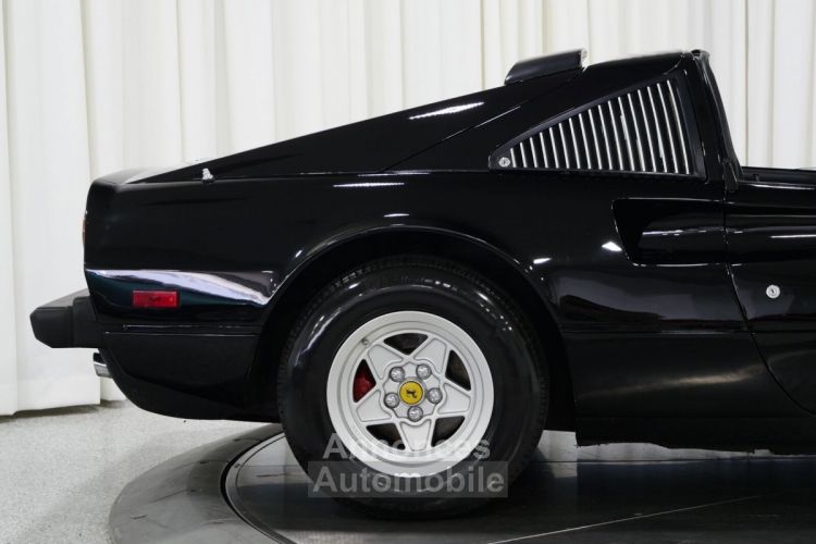 Ferrari 308 - <small></small> 100.800 € <small>TTC</small> - #33