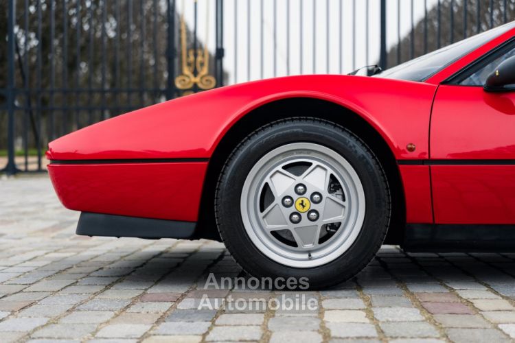 Ferrari 328 GTS *Low mileage* - <small></small> 139.900 € <small>TTC</small> - #9