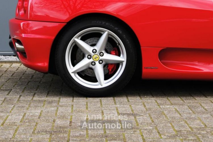 Ferrari 360 Modena Spider - Manual 3.6L V8 producing 395 bhp - <small></small> 105.000 € <small>TTC</small> - #12