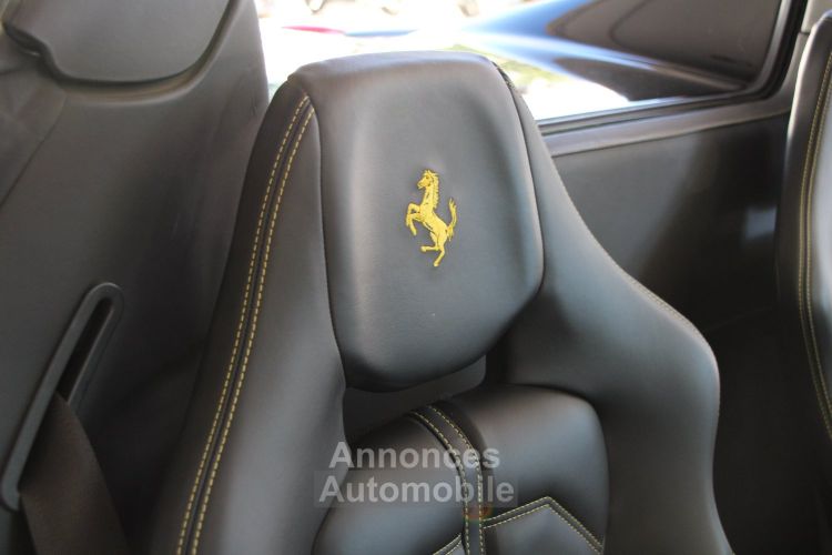 Ferrari 458 Italia Spider 4.5 V8 570ch - <small>A partir de </small>2.390 EUR <small>/ mois</small> - #12