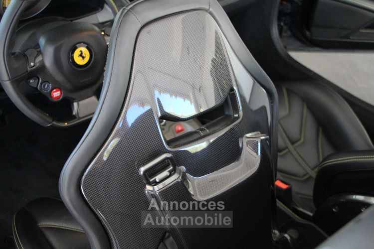 Ferrari 458 Italia Spider 4.5 V8 570ch - <small>A partir de </small>2.390 EUR <small>/ mois</small> - #26