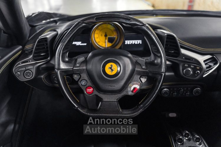 Ferrari 458 Italia Spider V8 4.5 570 - <small>A partir de </small>2.160 EUR <small>/ mois</small> - #32