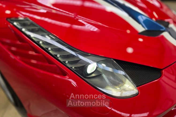 Ferrari 458 SPECIALE 4.5 605 FRANCAISE ROSO CARSA / BANDES NART / HARNAIS - <small></small> 385.000 € <small>TTC</small> - #22