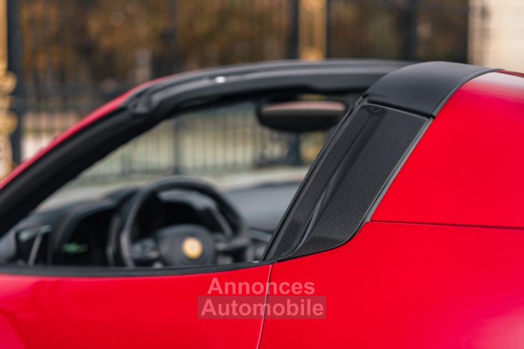 Ferrari 458 Spider *Rosso Fuoco, Atelier Spec* - <small></small> 249.000 € <small>TTC</small> - #49