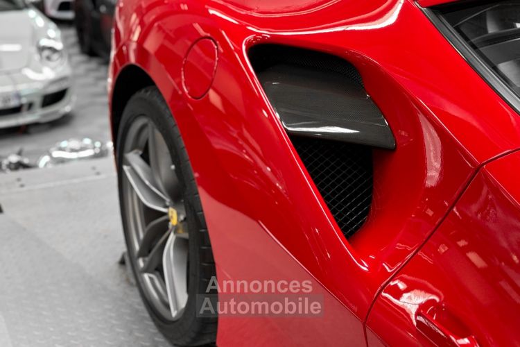 Ferrari 488 488 GTB – FERRARI APPROVED – CARBONE - <small></small> 229.900 € <small></small> - #18