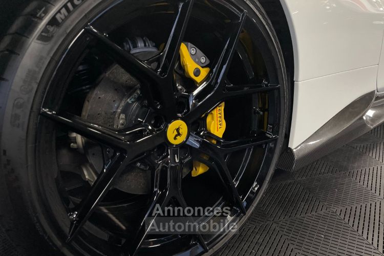 Ferrari 488 GTB - Origine France POZZI - Sièges Racing - Pack Carbone Extérieur Et Intérieur - Jupes Latérales Et Becquet AR Carbone Novitec - Gar. 12 Mois - <small></small> 219.900 € <small>TTC</small> - #22