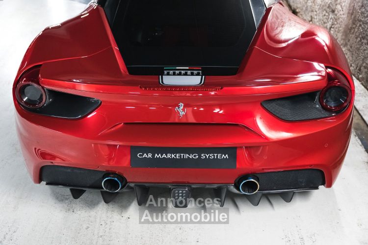 Ferrari 488 GTB Finition Atelier 3.9 670 - <small>A partir de </small>1.940 EUR <small>/ mois</small> - #16