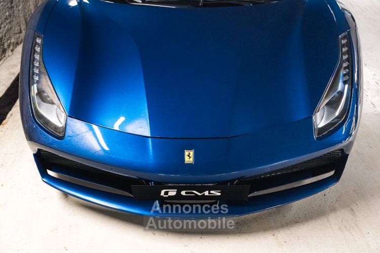 Ferrari 488 GTB V8 3.9 670 - <small>A partir de </small>2.240 EUR <small>/ mois</small> - #3