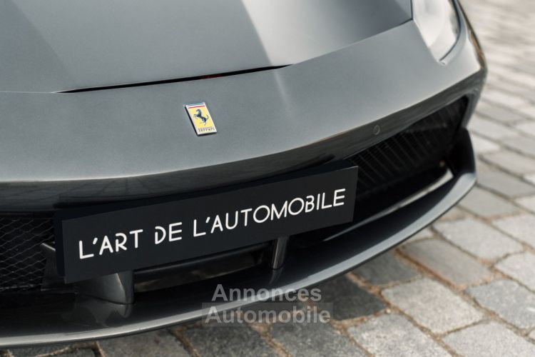 Ferrari 488 GTB *Grigio Silverstone & Cuoio* - <small></small> 224.900 € <small>TTC</small> - #32