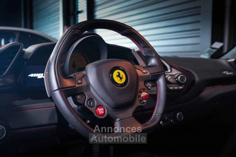 Ferrari 488 Spider - <small></small> 264.900 € <small>TTC</small> - #34