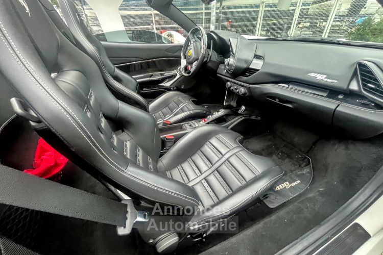 Ferrari 488 Spider 3.9 DCT - <small></small> 254.900 € <small></small> - #16