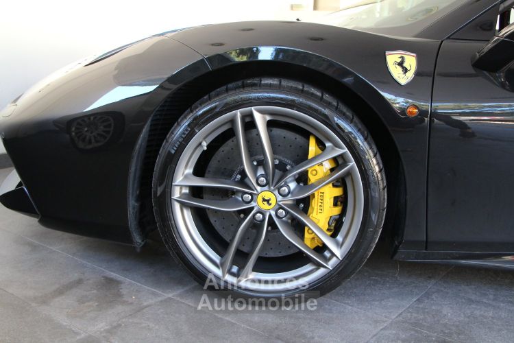 Ferrari 488 Spider 3.9 V8 670 - <small>A partir de </small>2.190 EUR <small>/ mois</small> - #23