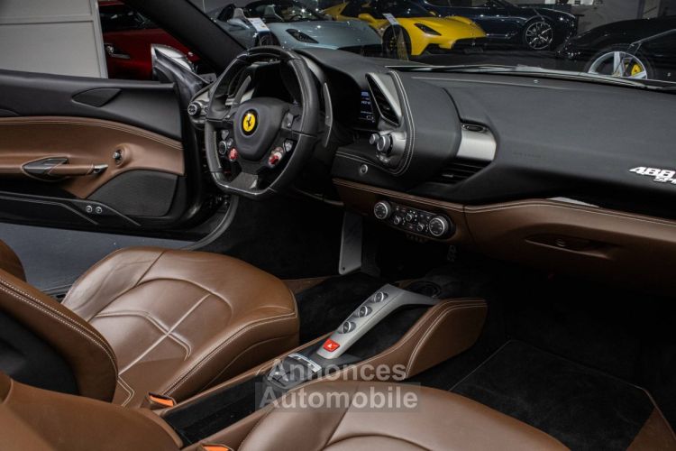 Ferrari 488 Spider 4.0 V8 670ch - <small></small> 249.900 € <small>TTC</small> - #22