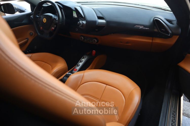 Ferrari 488 Spider 670 CV -TVA - Garantie POWER 09/2025 - Origine Gauduel Lyon - <small></small> 199.990 € <small>TTC</small> - #11