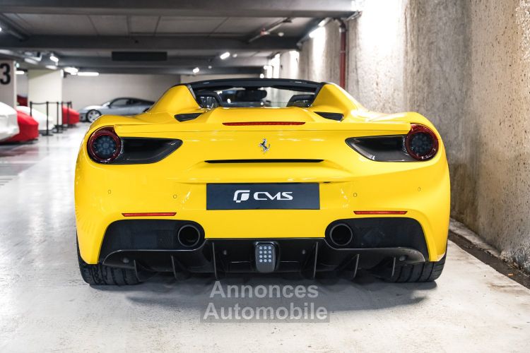 Ferrari 488 Spider Finition Atelier V8 3.9 670 - <small>A partir de </small>2.320 EUR <small>/ mois</small> - #26